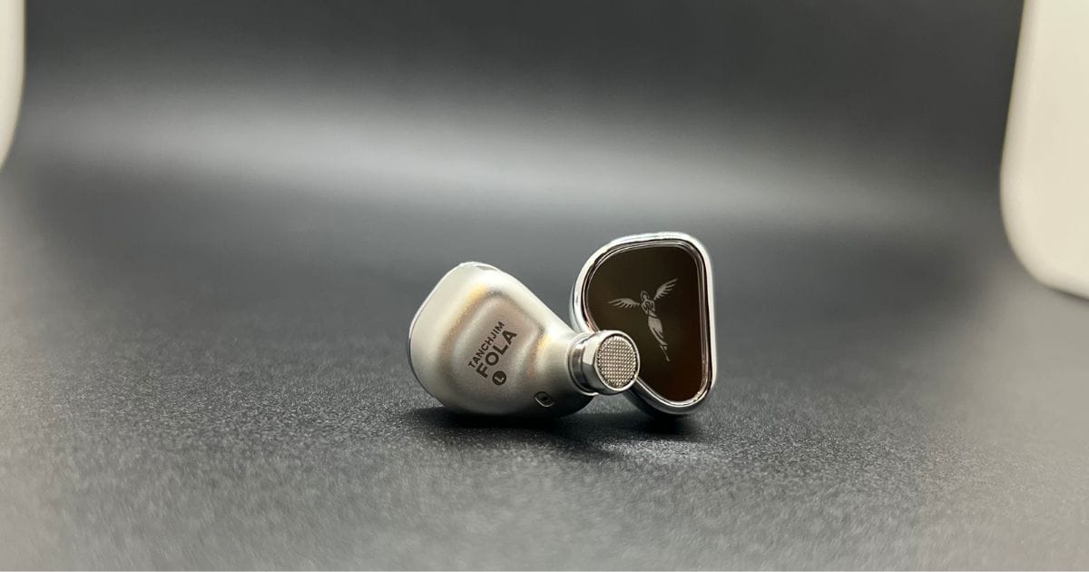 Tanchjim Fola Build Quality and Design Closeup photo