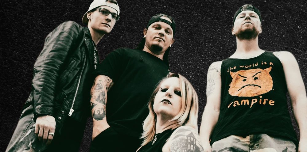 EP Review: Hollow Like Her "Through The Darkness" post image