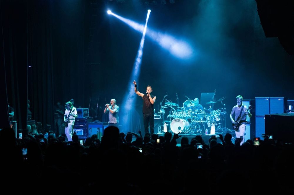 311 at Ventura Majestic Theater: Concert Review and Photos post image