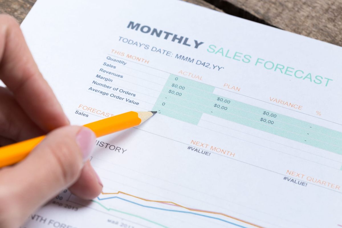 3 Simple Habits of People Who Grow Their Money