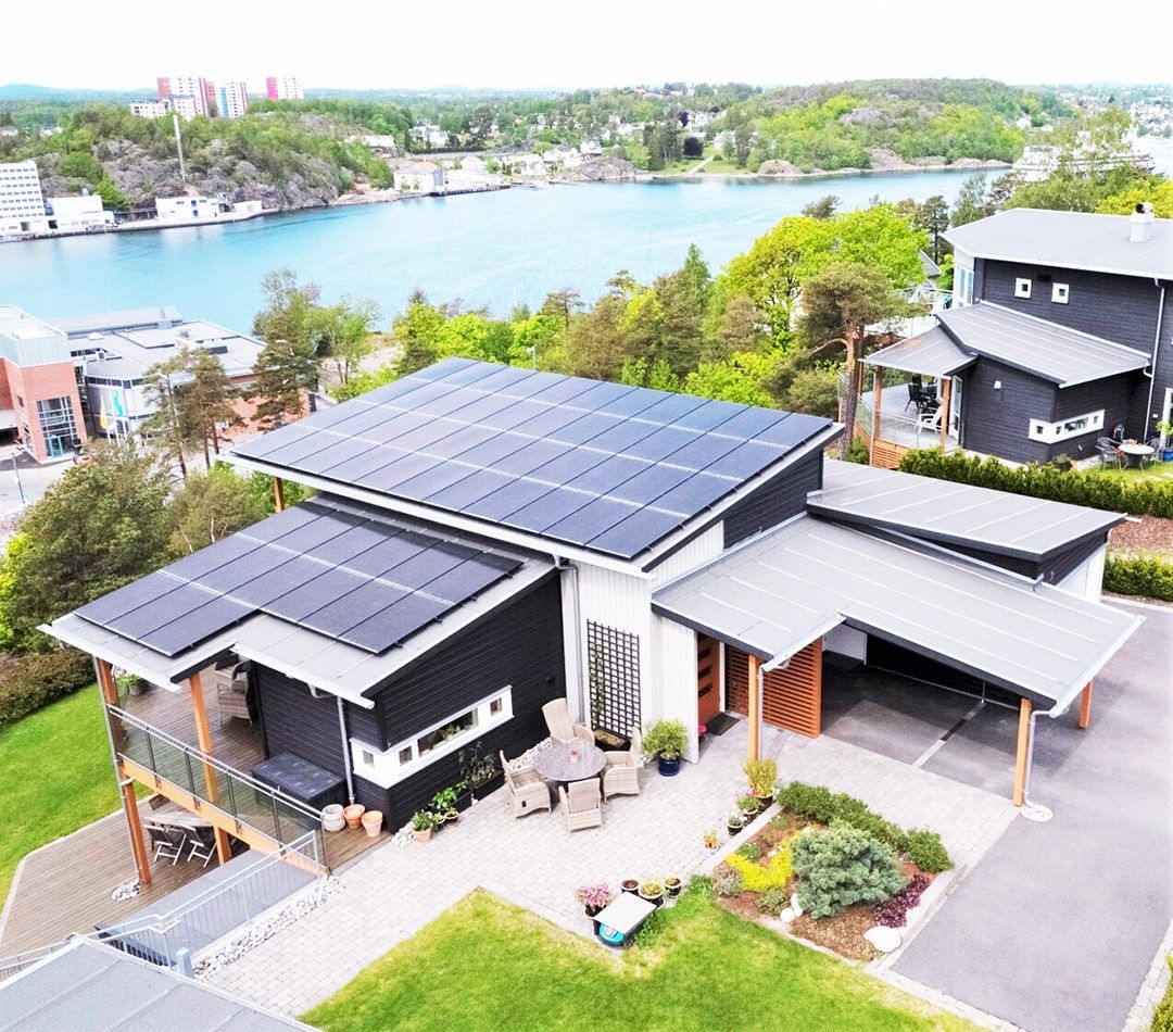Svarta Solceller på villa