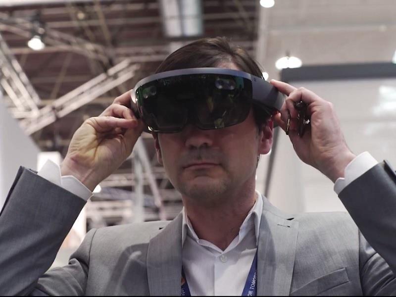 vr schneider.jpg