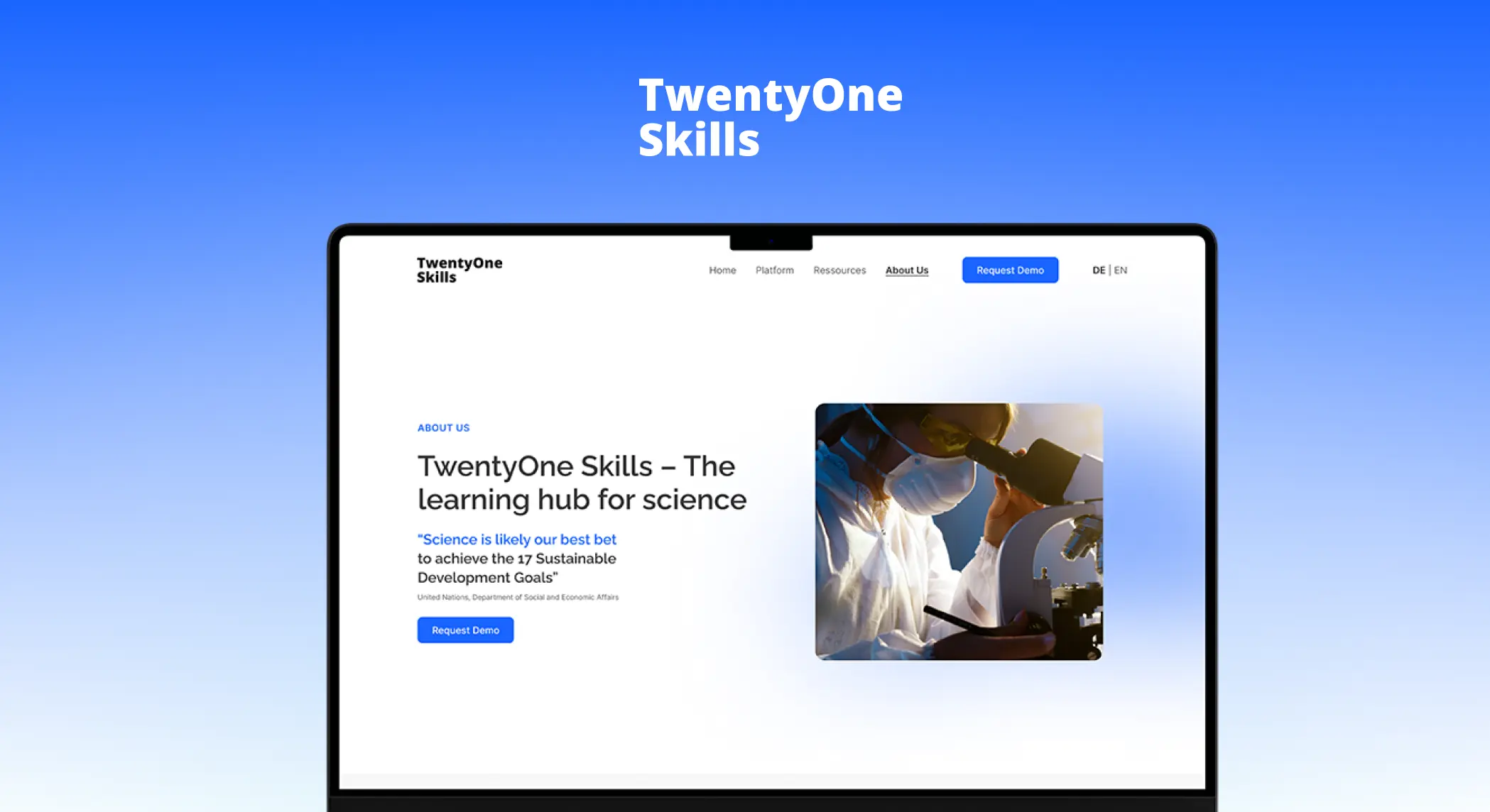 Header für TwentyOne Skills mit einem Screen der entwickelten Website