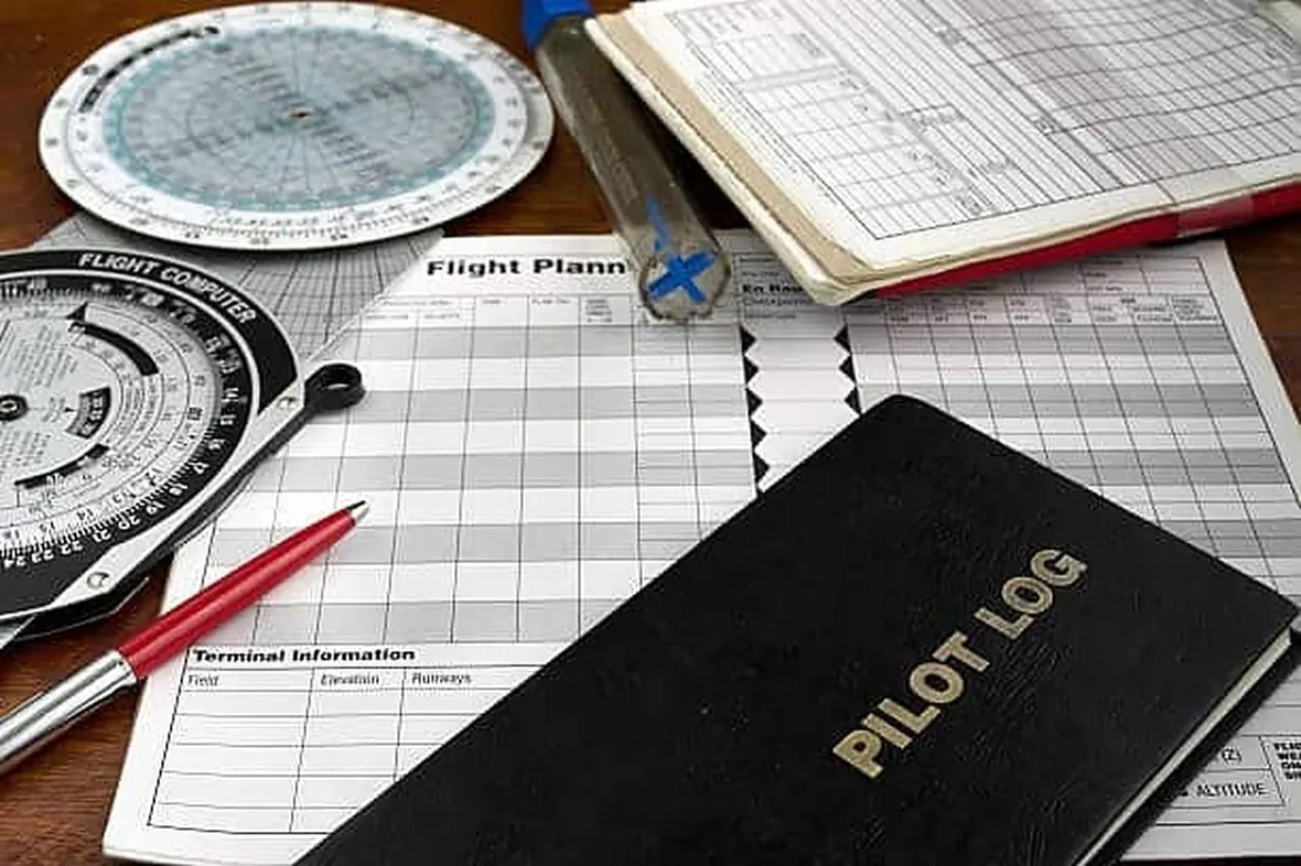 UK pilot and aviation record-keeping, Digital vs Paper Flight Logbooks: Which Is Better for UK Pilots?.