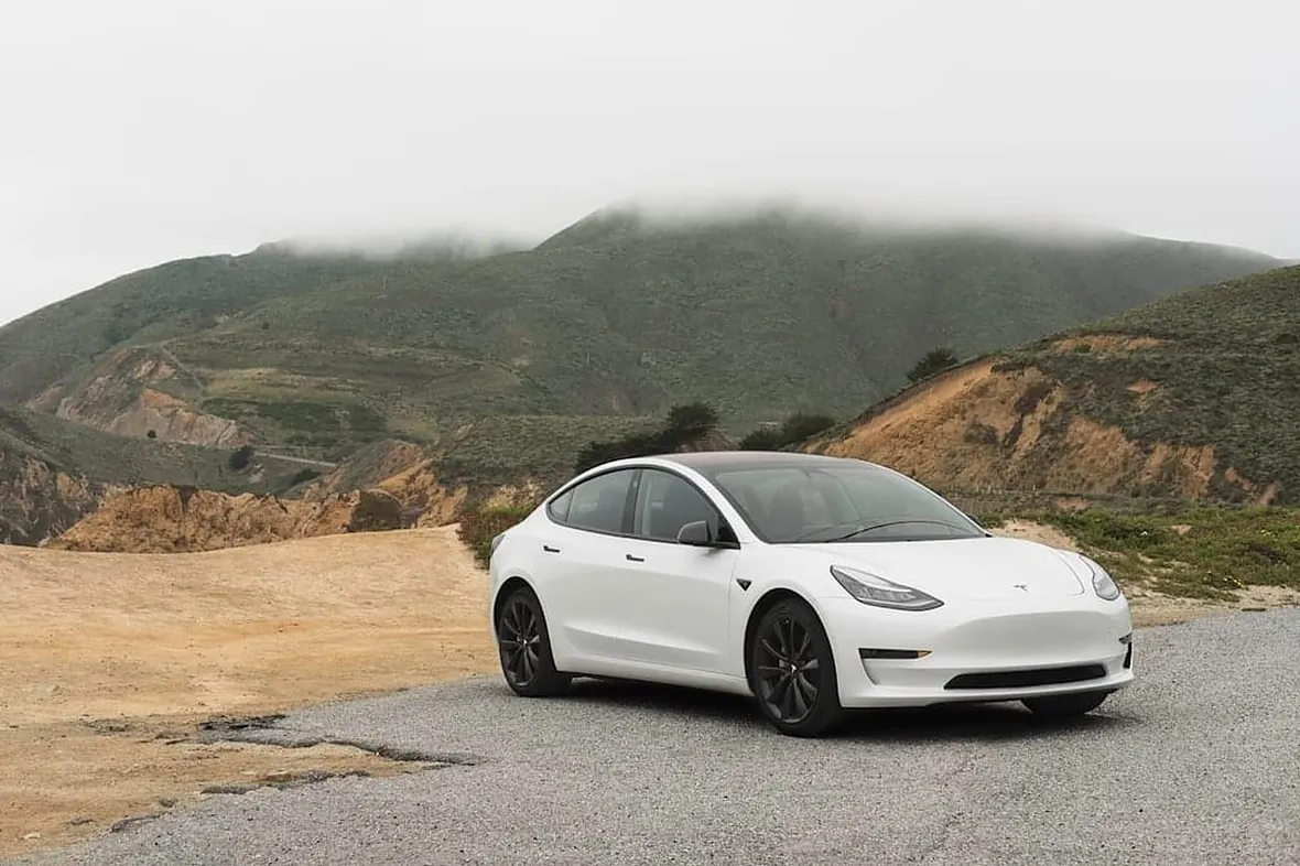 A UK Tesla, verifying a Tesla service history requires checking the Tesla account/app history and service centre records, plus battery and software status.