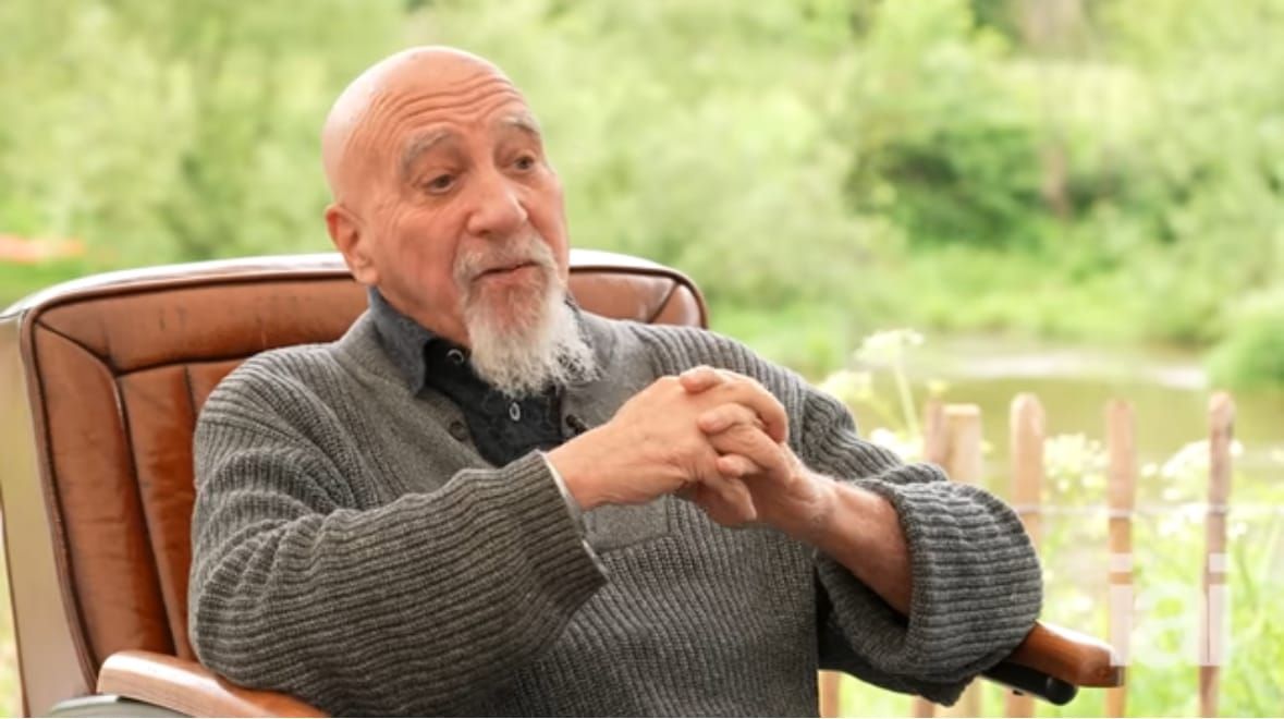 Spotlight: Why consciousness must be quantum mechanical | Stuart Hameroff