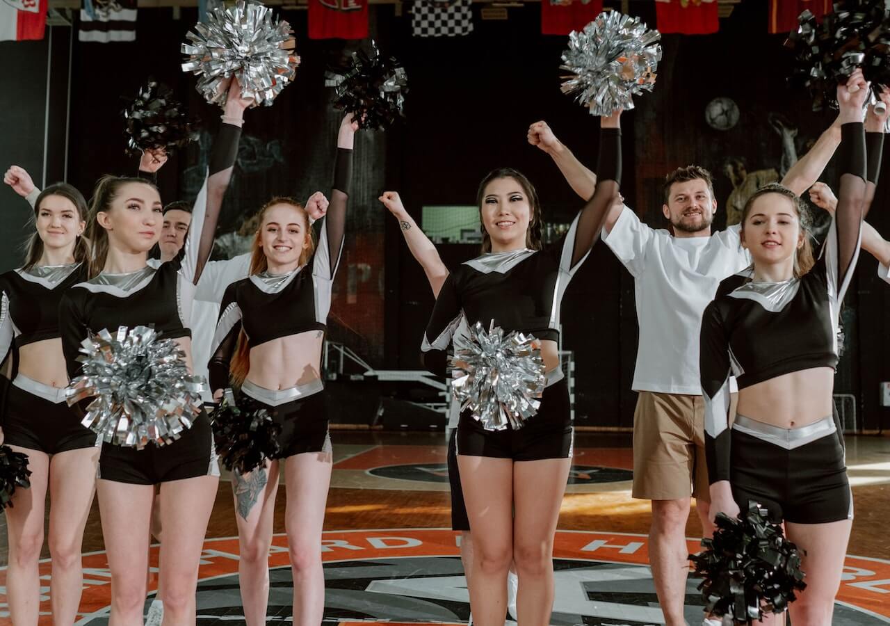 cheerleading scholarships to apply for