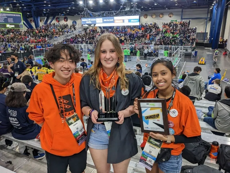 students participate in extracurricular activities