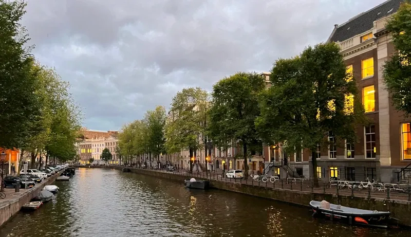 Koningssluis bridge over Herengracht canal in Amsterdam