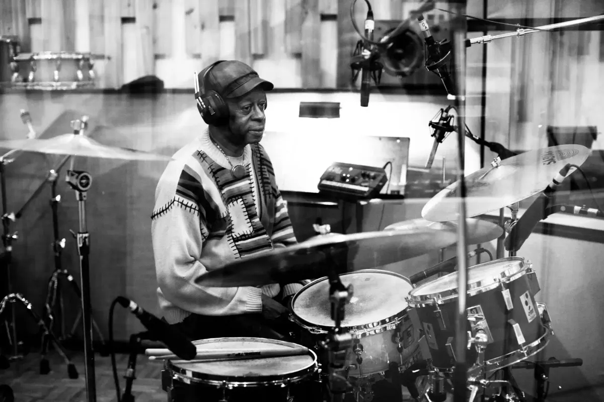 Louis Hayes — Baterista y líder de banda estadounidense
