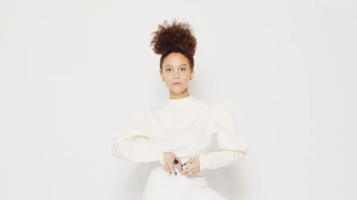 Sarah Elizabeth Charles – voz, narrativa y expansión en el jazz contemporáneo