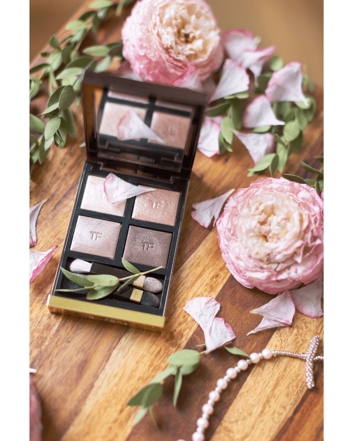 15 Best Eyeshadow Palettes that will Melt His Hearth