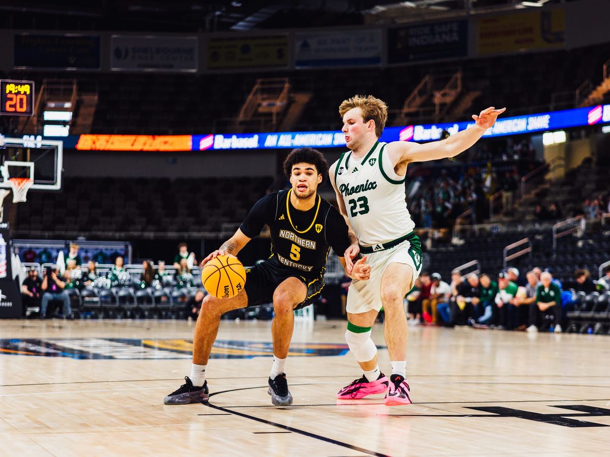 Three-Point Barrage Powers Norse Past Green Bay, 96–76