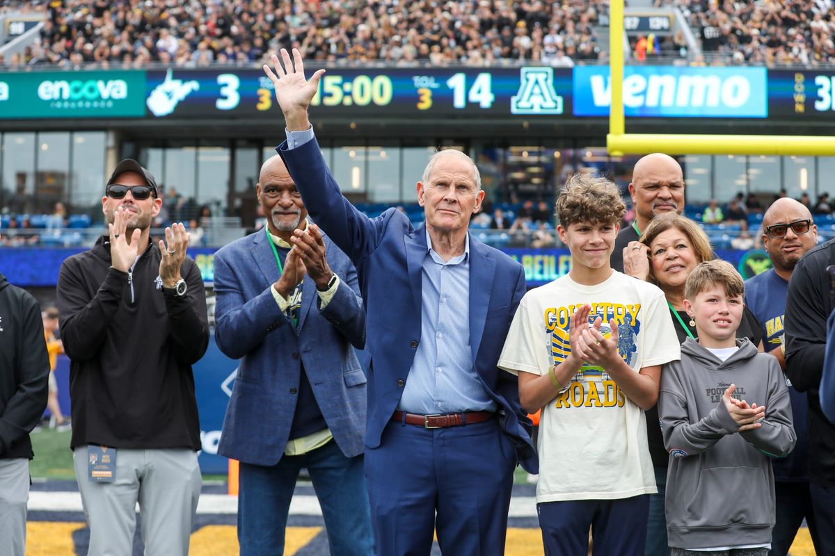 John Beilein Honored With Induction Into WVU Sports Hall of Fame
