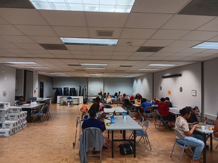 Hot Houstonians Take Refuge at Sharpstown's Bayland Cooling Center