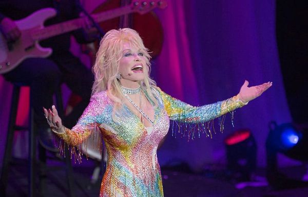 Netflix orders anthology series based on Dolly Parton’s music