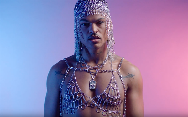 Premiere: Aaron Porter breaks Expectations in elegant new music video