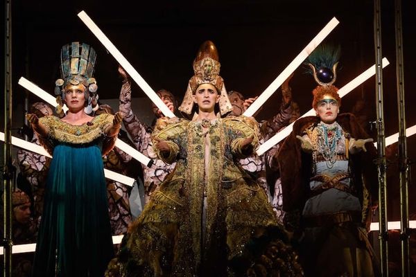 ENO’s Akhnaten a mesmerising revival of Philip Glass opera – review