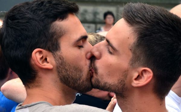 Having older brothers increases your chance of being gay, study suggests
