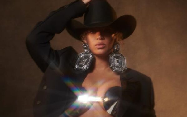 “She’s taking it!”: Beyoncé announces Act II, releases two new country songs