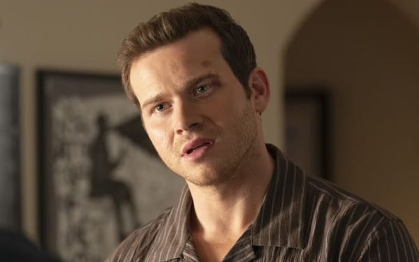 9-1-1: Oliver Stark issues statement addressing “biphobic” accusations