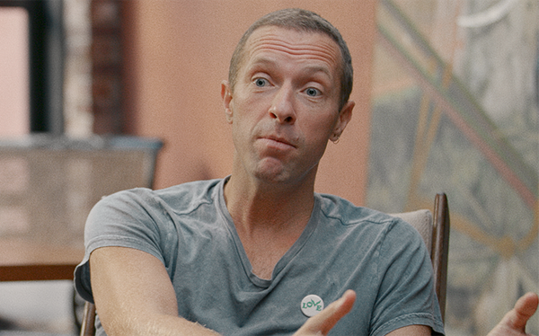 Chris Martin admits he was “very homophobic” while discovering his sexuality