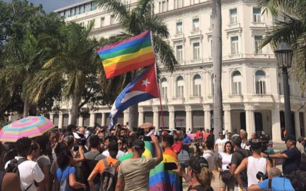 Cubans hold small Pride parade despite government ban