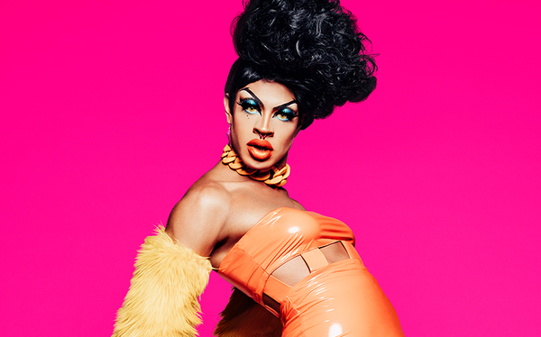 Drag Race star Yvie Oddly shares “adorkable” photo of her dad’s support