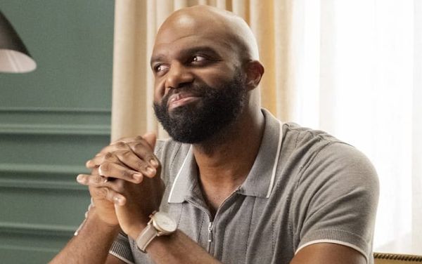 Hacks star Carl Clemons-Hopkins pays tribute to non-binary flag with Emmys outfit