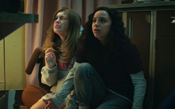 Exclusive: Fear Street stars on “groundbreaking” lesbian romance