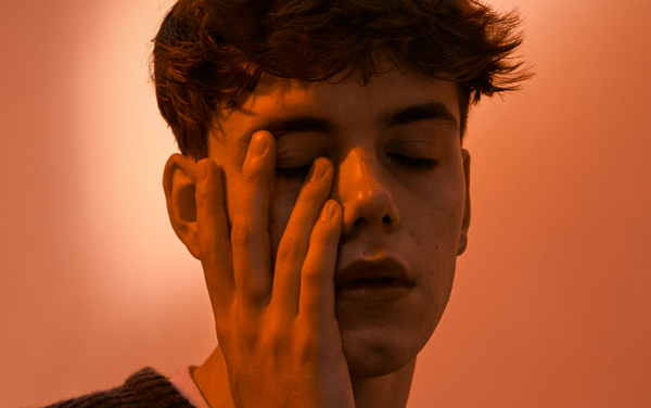 Fred Roberts shares anthemic debut single Runaway