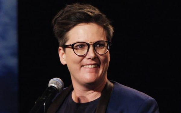 Hannah Gadsby condemns Netflix CEO amidst Dave Chappelle controversy: “F**k you”