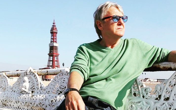 Bisexual entertainer Joe Longthorne dies in husband’s arms, aged 64