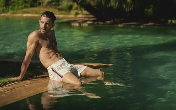 Bridgerton star Jonathan Bailey goes topless in new ad