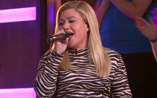 Kelly Clarkson’s cover of Britney Spears’ Till The World Ends is incredible