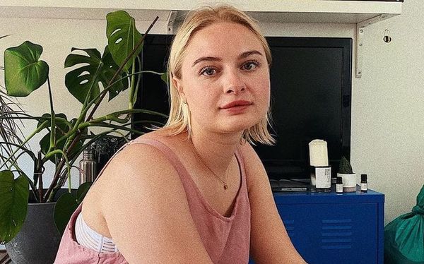 Låpsley publicly comes out to the world “with pride as a bisexual womxn”