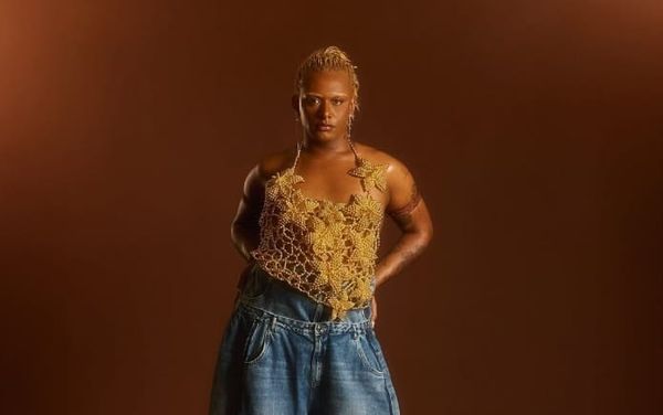 Liniker vuelve a hacer historia en los Latin Grammy tras ser la primera artista trans en ganarlo