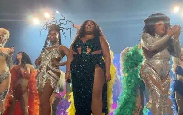 Lizzo teams up with Drag Race stars during Tennessee concert: “Support your drag entertainers!”