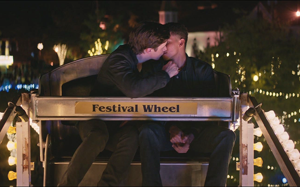 Love, Simon wins Best Kiss at the MTV Movie & TV Awards