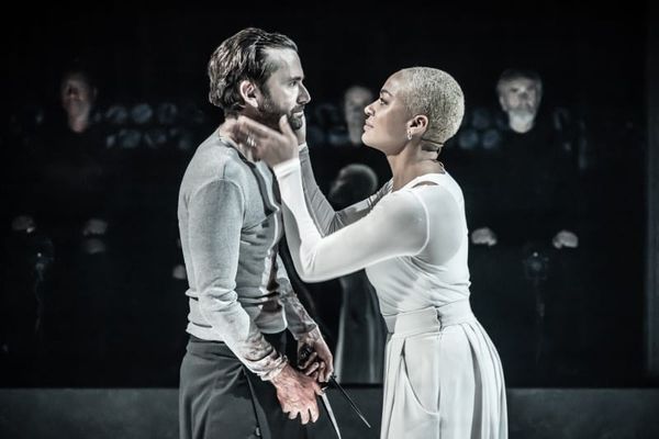 David Tennant and Cush Jumbo star in high-concept modern Macbeth – review