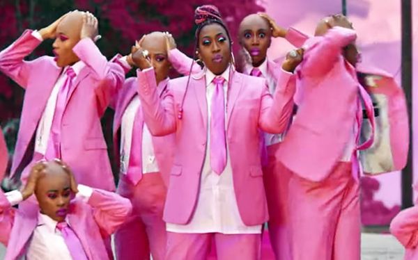 Missy Elliott snatches wigs (literally) in video for new single Throw It Back
