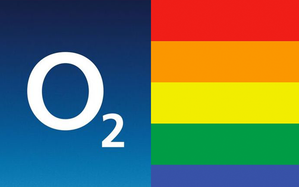 O2 employees can now add their pronouns to their work name badges
