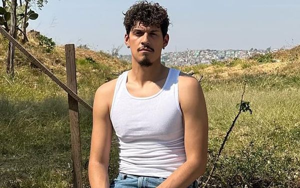 Omar Apollo says Catholic upbringing had a “heartbreaking” impact on his queer identity