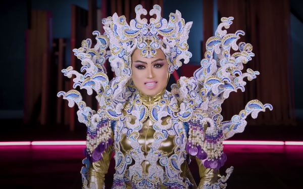 Ongina shares planned Freak Out runway and it’s nothing short of iconic