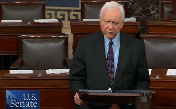 Longest serving Republican senator gives speech praising LGBTQ youth