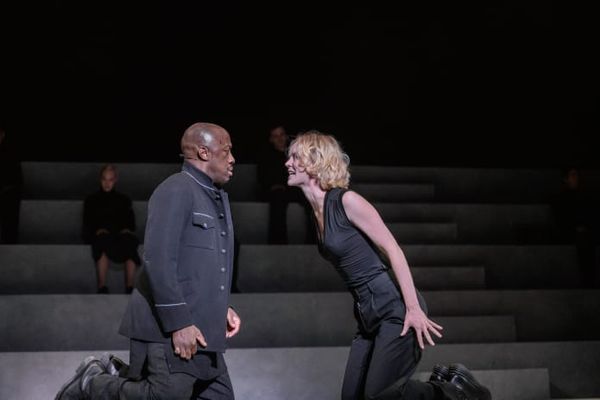 NT’s Othello is a bold and powerful production – review