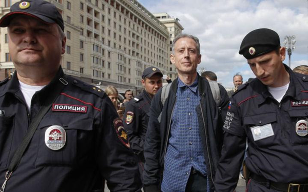 Peter Tatchell detained in Russia after protesting LGBTQ rights
