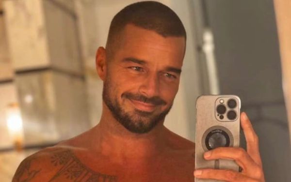 “What a DILF”: Ricky Martin’s shirtless thirst trap leaves fans craving more