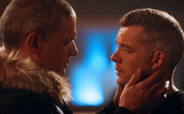 Russell Tovey and Wentworth Miller share gay superhero kiss on The Flash