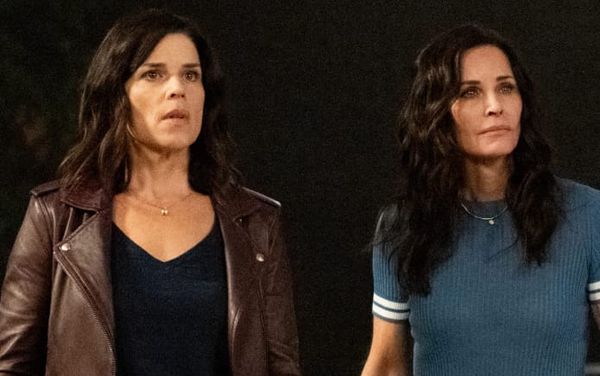 Sidney, Gale and Dewey return in first look at Scream 5